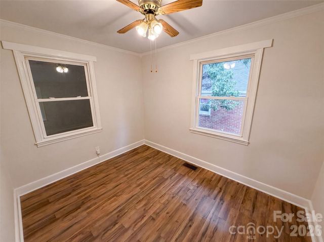 1521 Herrin Avenue, Charlotte, NC 28205