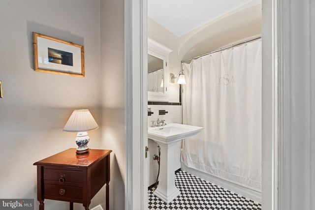 7313 YORKTOWNE, Baltimore, MD 21204