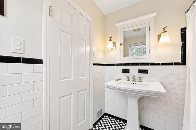 7313 YORKTOWNE, Baltimore, MD 21204