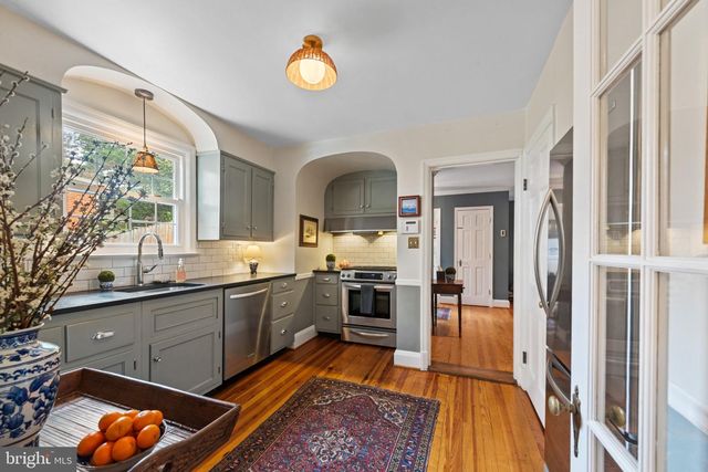 7313 YORKTOWNE, Baltimore, MD 21204