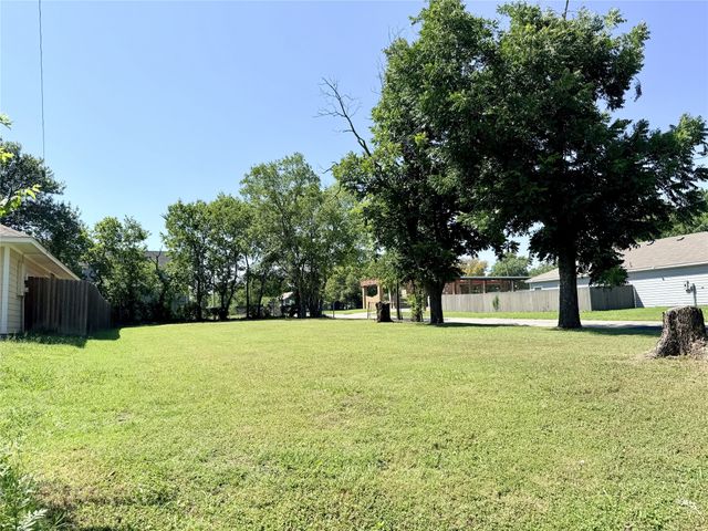 1301 E 6th Avenue, Corsicana, TX 75110