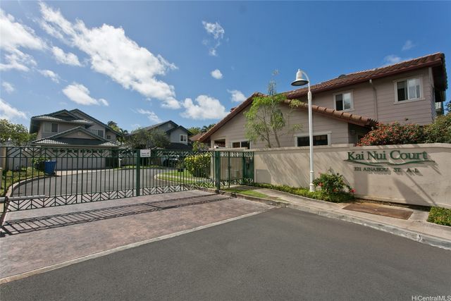 321 Ainahou Street J, Honolulu, HI 96825