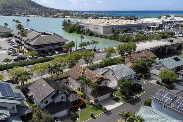 321 Ainahou Street J, Honolulu, HI 96825