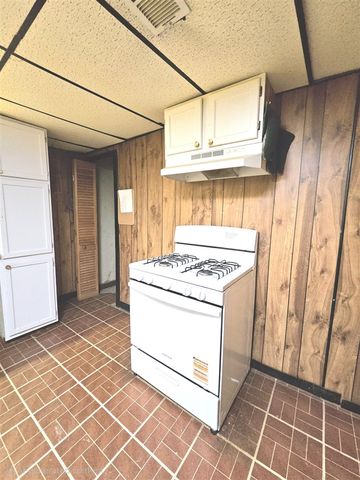 23015 Brandywynne Street, Southfield, MI 48033