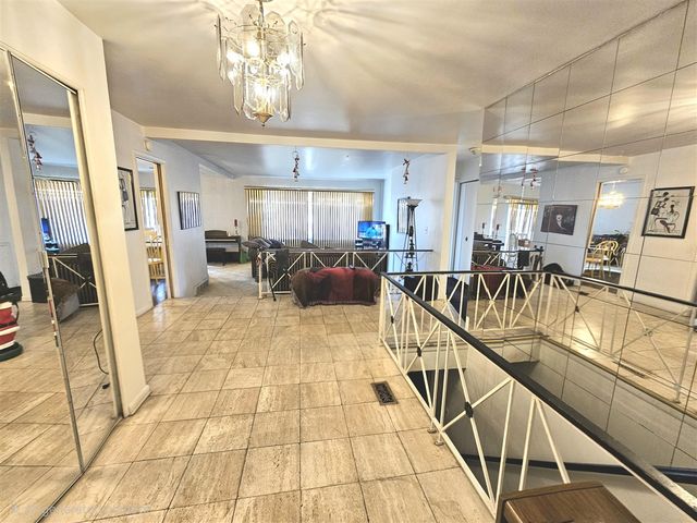 23015 Brandywynne Street, Southfield, MI 48033