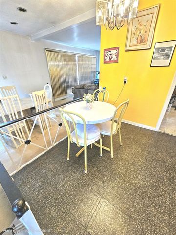 23015 Brandywynne Street, Southfield, MI 48033