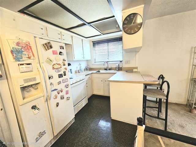 23015 Brandywynne Street, Southfield, MI 48033