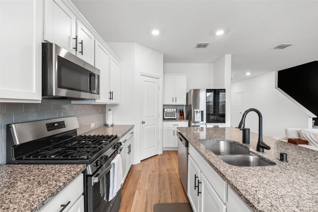 1825 Lake Grove Drive, Little Elm, TX 75068