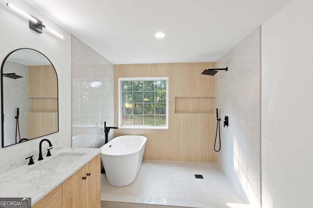 3415 Camens Court, Buford, GA 30519