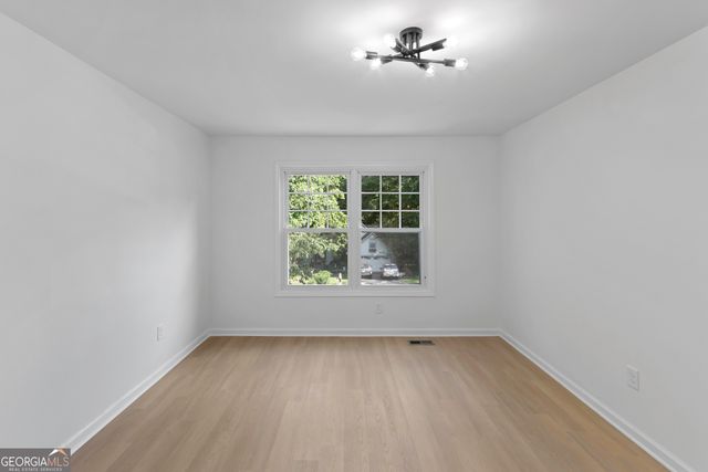 3415 Camens Court, Buford, GA 30519