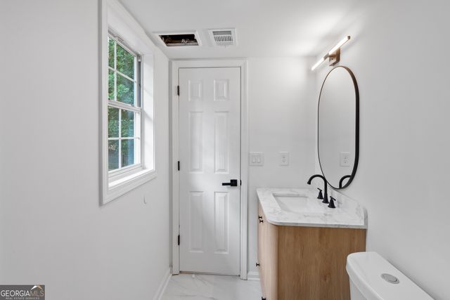 3415 Camens Court, Buford, GA 30519