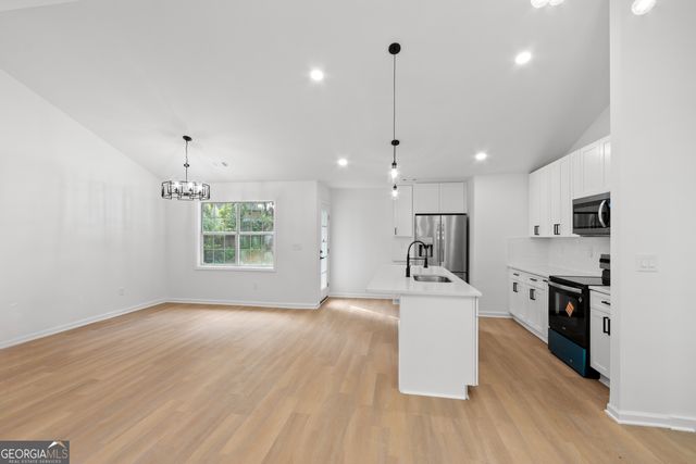 3415 Camens Court, Buford, GA 30519