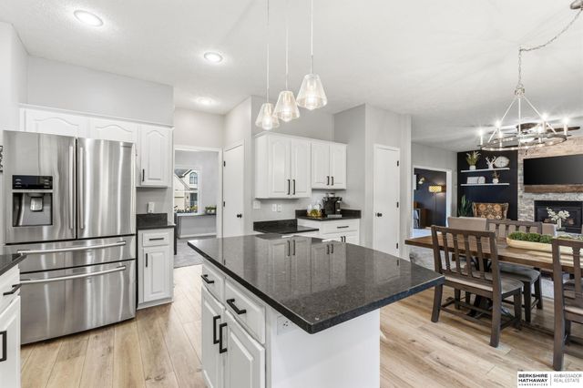 6514 S 170th Avenue, Omaha, NE 68135