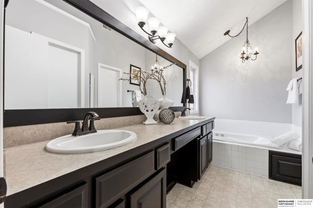 6514 S 170th Avenue, Omaha, NE 68135