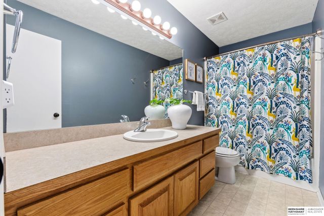 6514 S 170th Avenue, Omaha, NE 68135