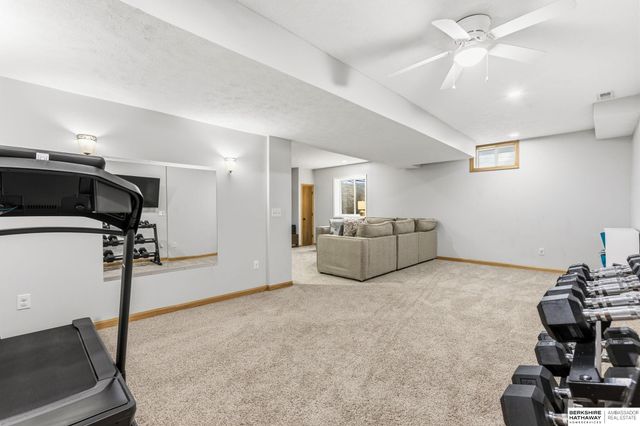 6514 S 170th Avenue, Omaha, NE 68135