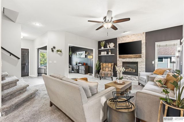 6514 S 170th Avenue, Omaha, NE 68135