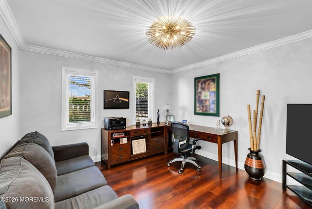 22 Oakdale Drive, Tinton Falls, NJ 07712