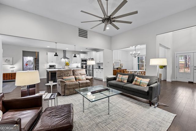 152 Carson Road, Brooks, GA 30205