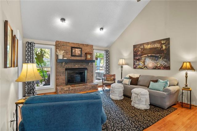 701 Benjamin Avenue, Gower, MO 64454