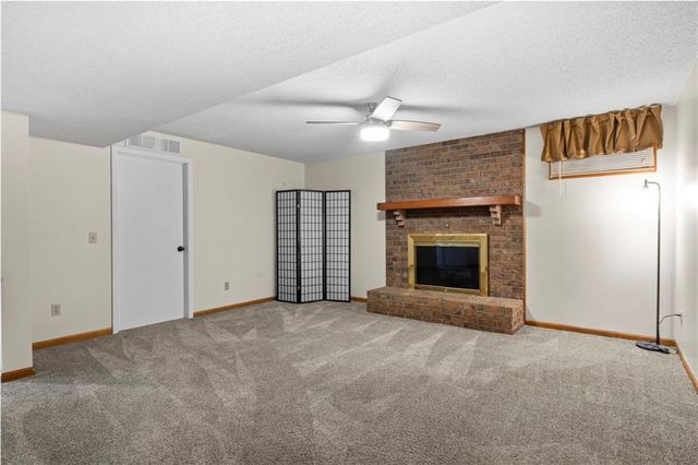 701 Benjamin Avenue, Gower, MO 64454