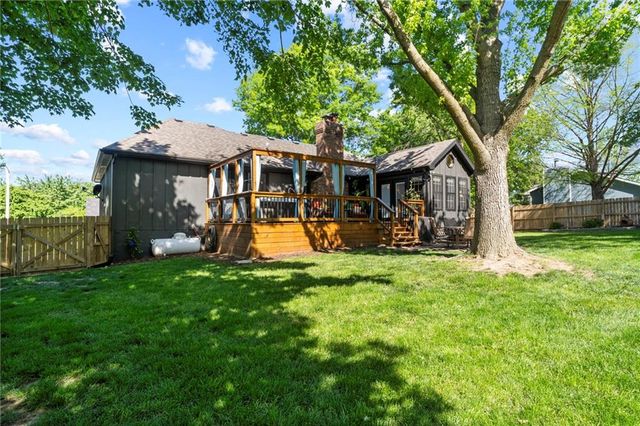 701 Benjamin Avenue, Gower, MO 64454