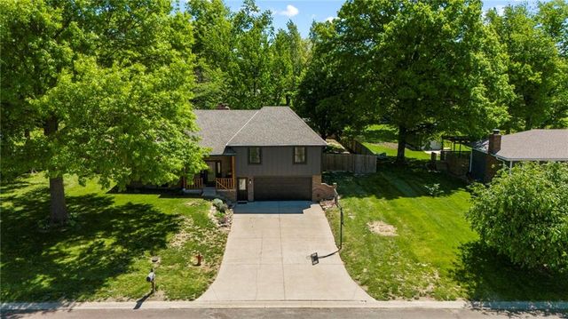 701 Benjamin Avenue, Gower, MO 64454