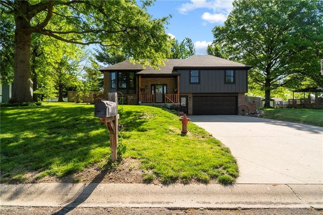 701 Benjamin Avenue, Gower, MO 64454