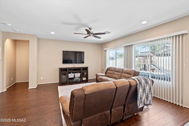 33743 S Ballad Drive, Red Rock, AZ 85145