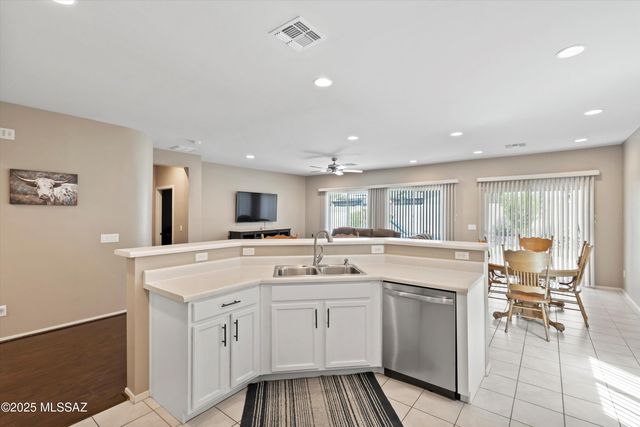 33743 S Ballad Drive, Red Rock, AZ 85145