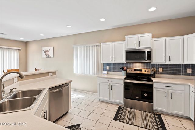 33743 S Ballad Drive, Red Rock, AZ 85145