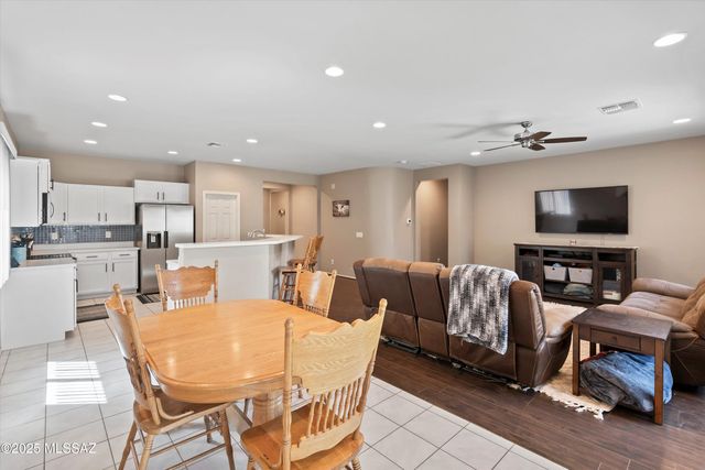 33743 S Ballad Drive, Red Rock, AZ 85145