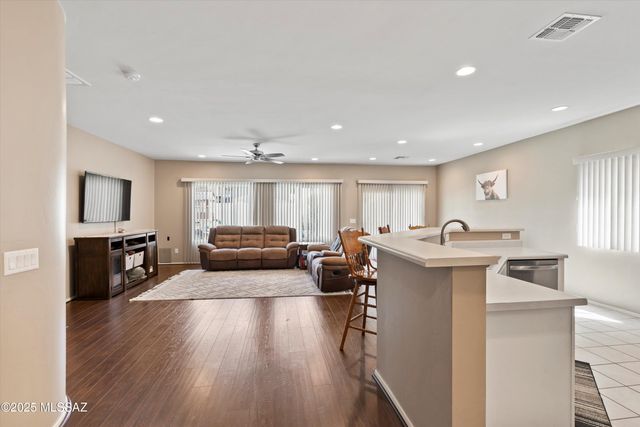 33743 S Ballad Drive, Red Rock, AZ 85145