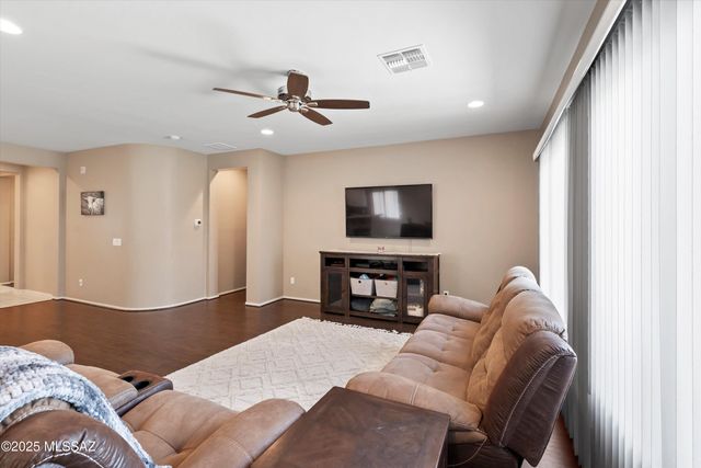 33743 S Ballad Drive, Red Rock, AZ 85145