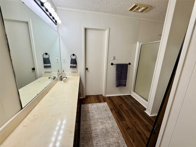 1346 Hillcrest Drive, Graham, TX 76450