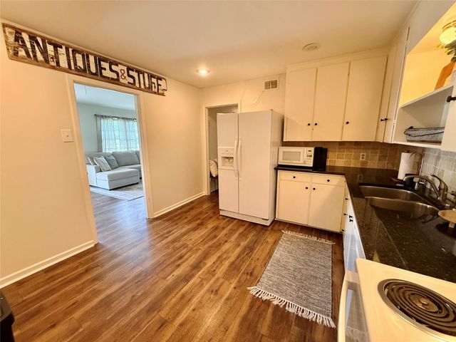 1346 Hillcrest Drive, Graham, TX 76450