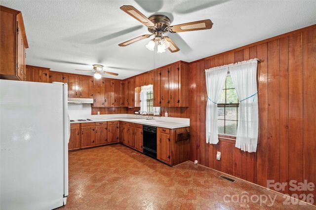 1059 Shearers Road, Mooresville, NC 28115