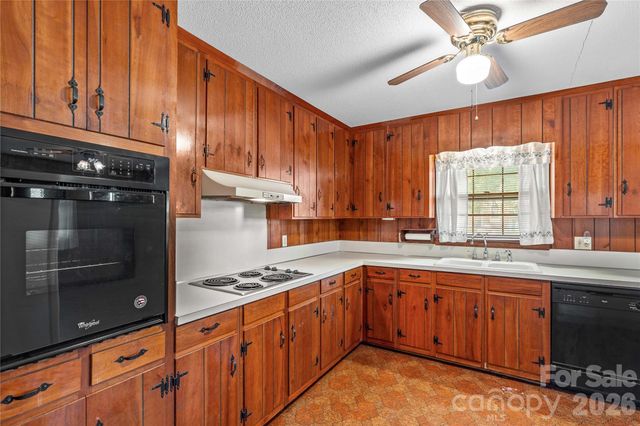 1059 Shearers Road, Mooresville, NC 28115