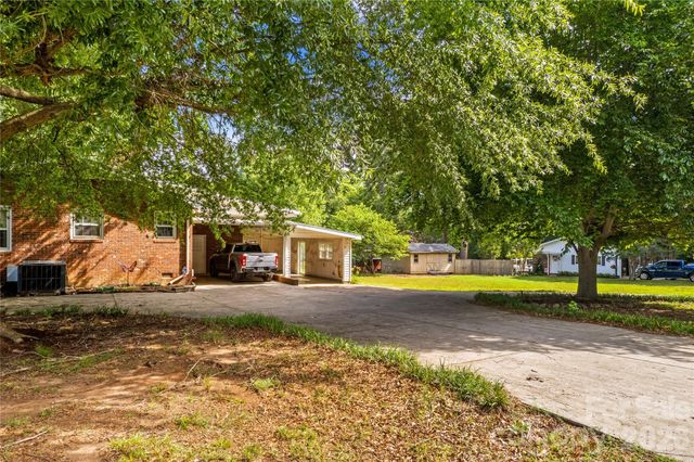1059 Shearers Road, Mooresville, NC 28115
