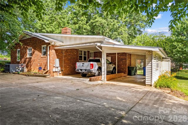 1059 Shearers Road, Mooresville, NC 28115