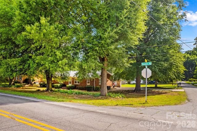 1059 Shearers Road, Mooresville, NC 28115