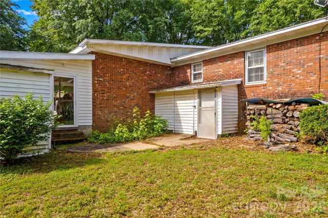 1059 Shearers Road, Mooresville, NC 28115