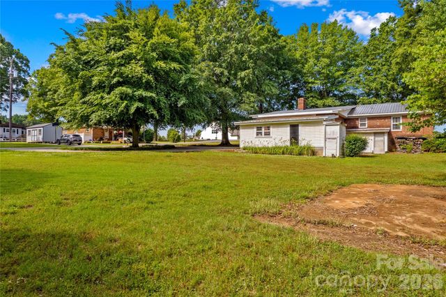 1059 Shearers Road, Mooresville, NC 28115
