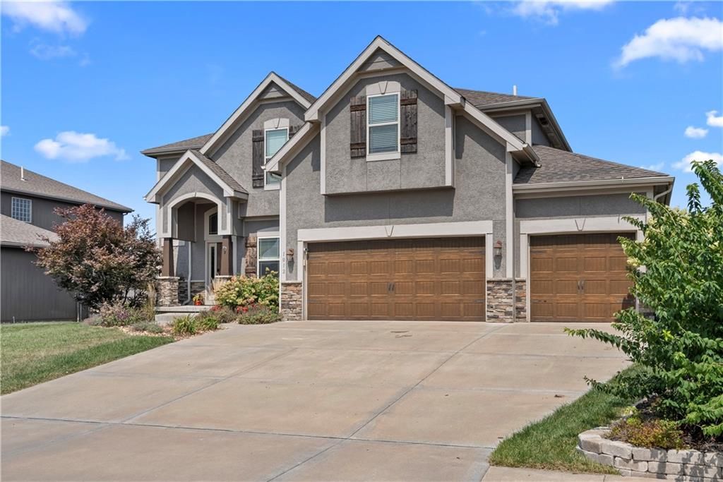 1012 NW 94th Street, Kansas City, MO 64155