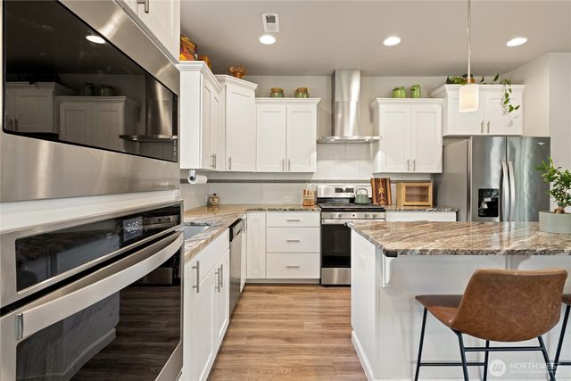 21812 SE 270th Street, Maple Valley, WA 98038