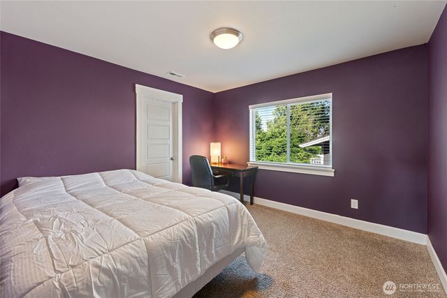 21812 SE 270th Street, Maple Valley, WA 98038