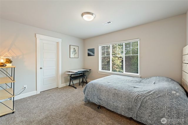 21812 SE 270th Street, Maple Valley, WA 98038