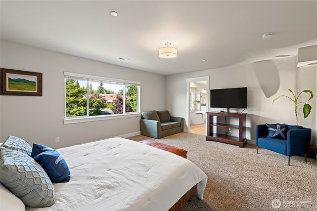 21812 SE 270th Street, Maple Valley, WA 98038
