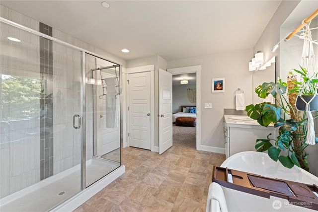 21812 SE 270th Street, Maple Valley, WA 98038