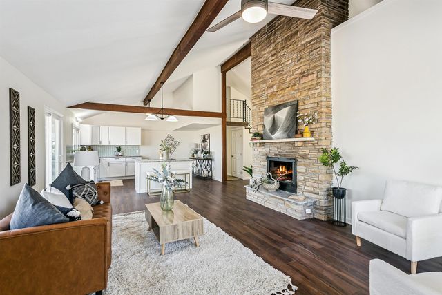 956 N Broadway Rd, Belle Plaine, KS 67013